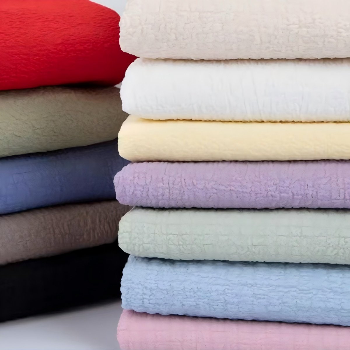 Solid-color bubble fabric