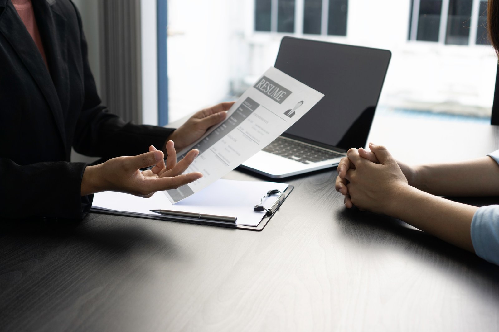Job interviewers are asking about Resume that writes history and Talent of job applicants prepared t