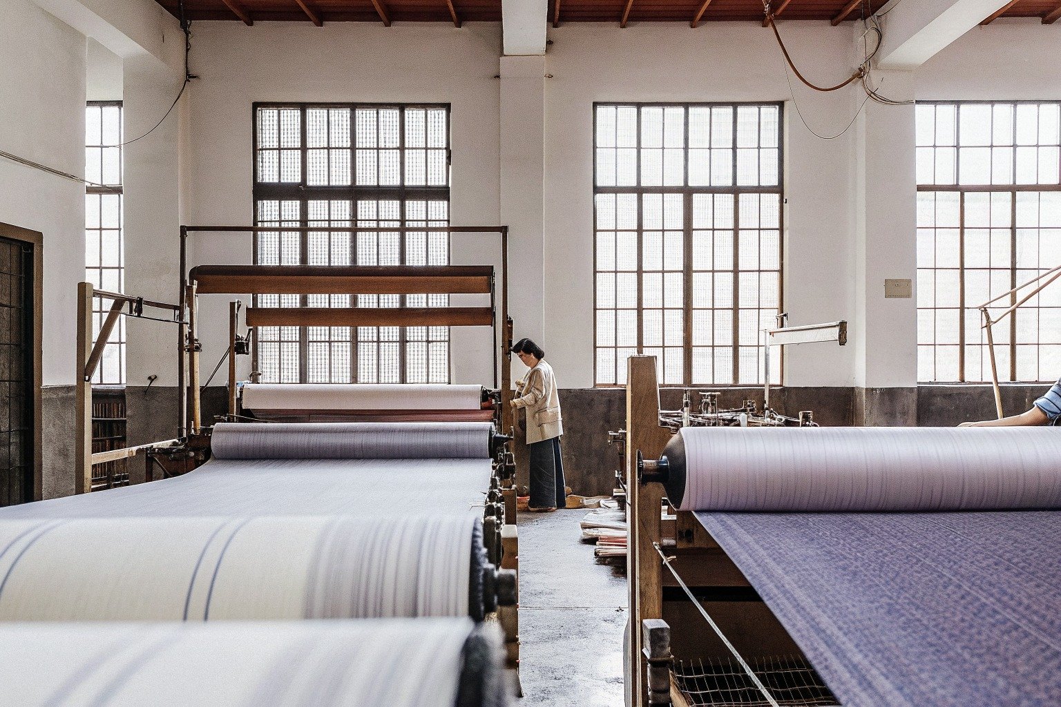 FumaoFabric - What Should Importers Check Before Buying Mesh Fabric in Bulk? - image 1
