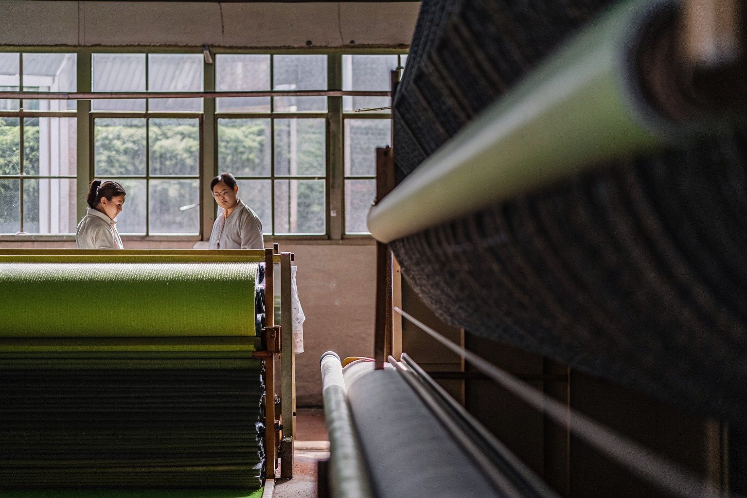 FumaoFabric - How Can Overseas Brands Compare Microfiber Fabric Suppliers in China? - image 1
