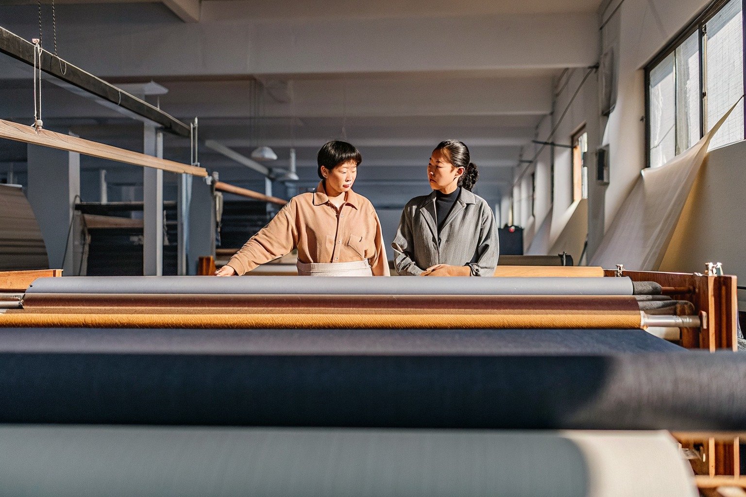 FumaoFabric - How Should B2B Buyers Evaluate Thermal Retention in Viscose Fabric for Shirt? - image 1