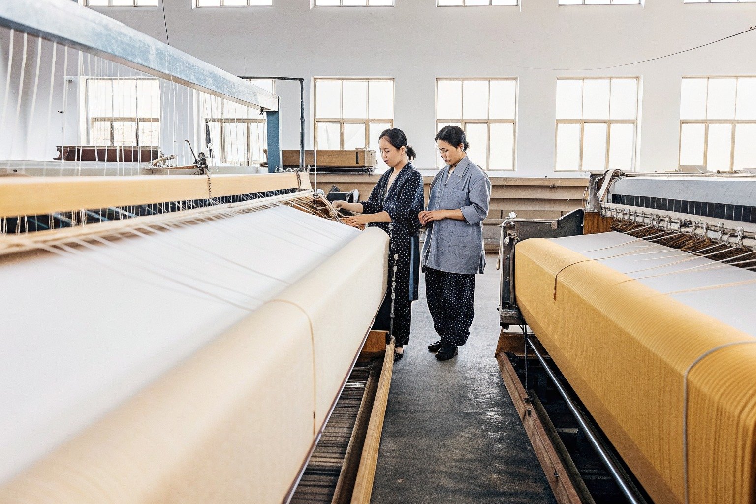 FumaoFabric - How Should B2B Buyers Evaluate Color Fastness in Woven Fabric for Workwear? - image 1