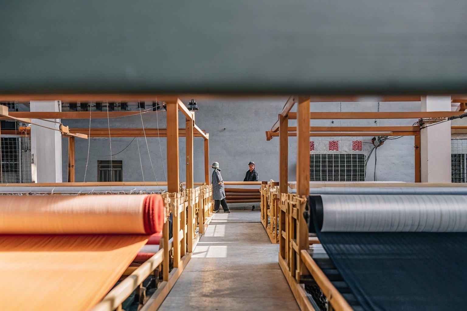 FumaoFabric - How Should B2B Buyers Evaluate Softness in Satin Fabric for Lining? - image 1